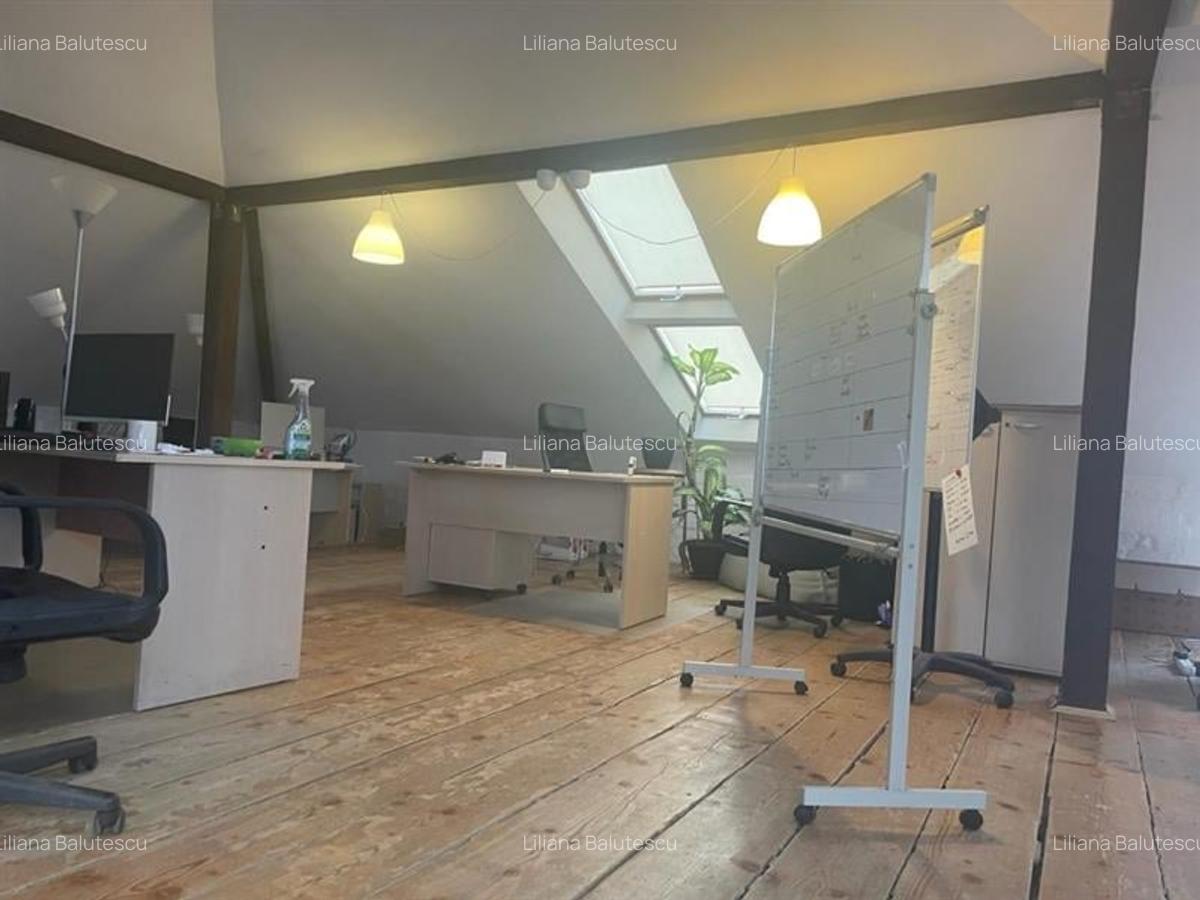 Mansarda primitoare, open space 153 mp, intr-o cladire de birouri, curte - 2 Mansarda primitoare, open space 153 mp, intr-o cladire de birouri, curte - 2