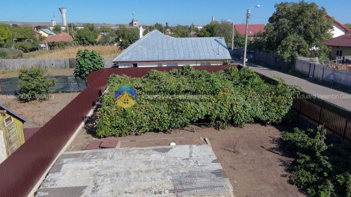 Casa + Teren de Vanzare cu Vedere la Munte - 3