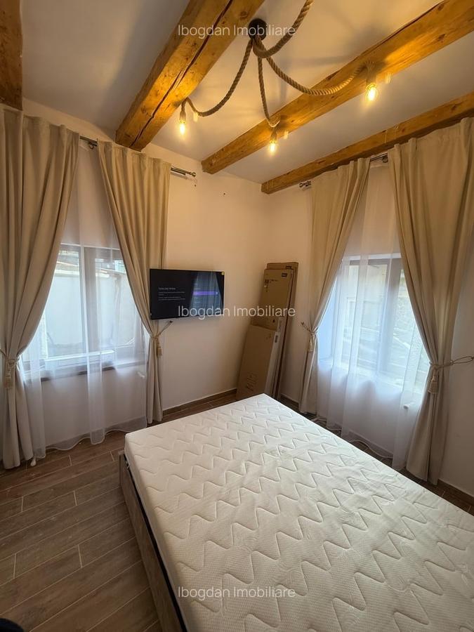Garsonieră singur în curte, zona Schei, Brașov, COD 8249 - 1