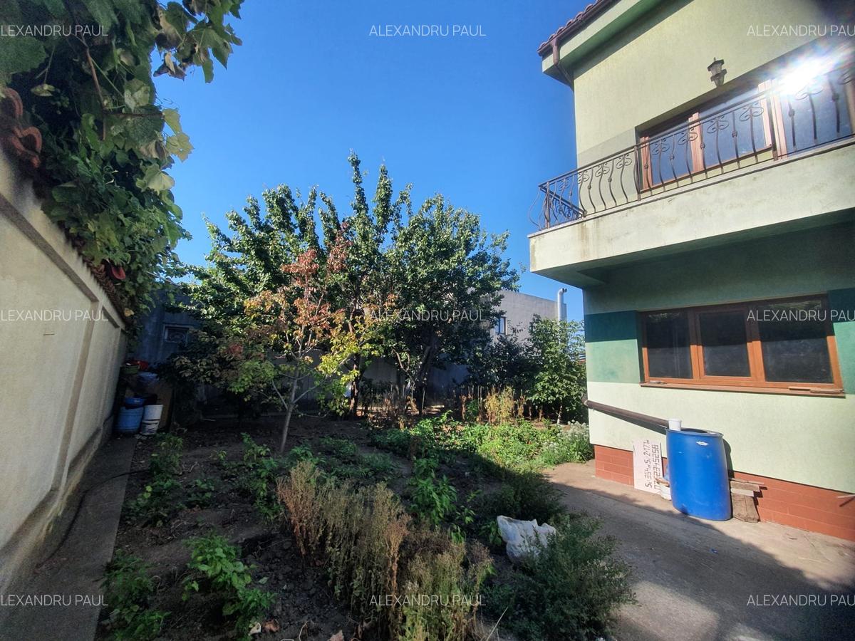 Victoria - Intre strada Poporului - Bulevardul Lapusneanu! Vila P+1+M - 2