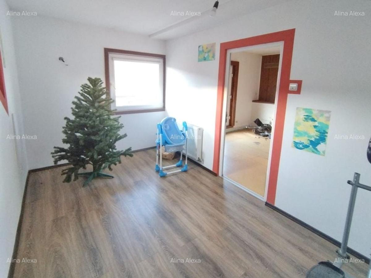 Apartament cu 4 camere semidecomandat, mobilat în Brașovul Vechi - 2