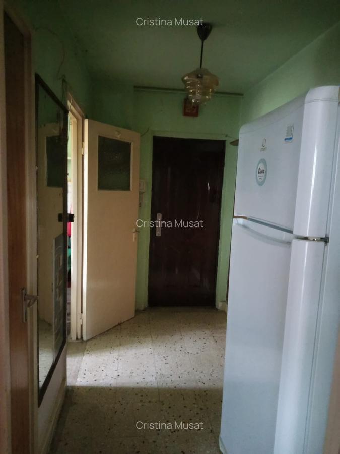 Titan-aleea Postavarului-bloc 4 etaje - 5