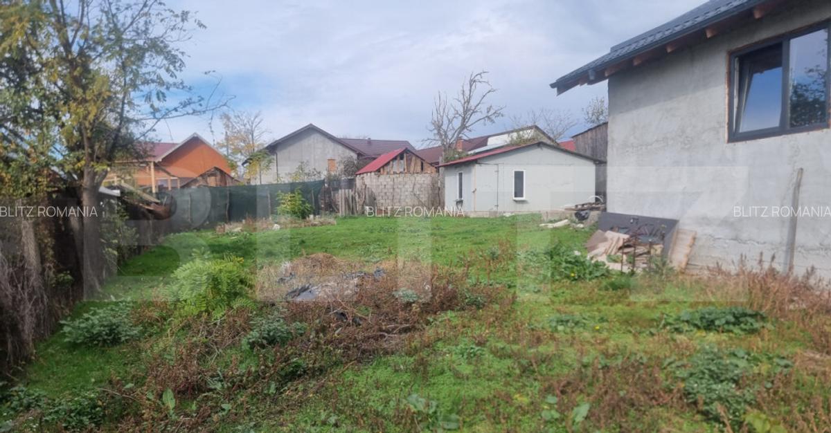 CASA LA ROSU CU TEREN - 22