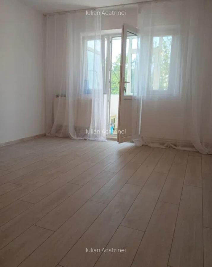 APARTAMENT 3 CAMERE, SEMIDECOMANDAT, ETAJ 2, RENOVAT RECENT, - 10