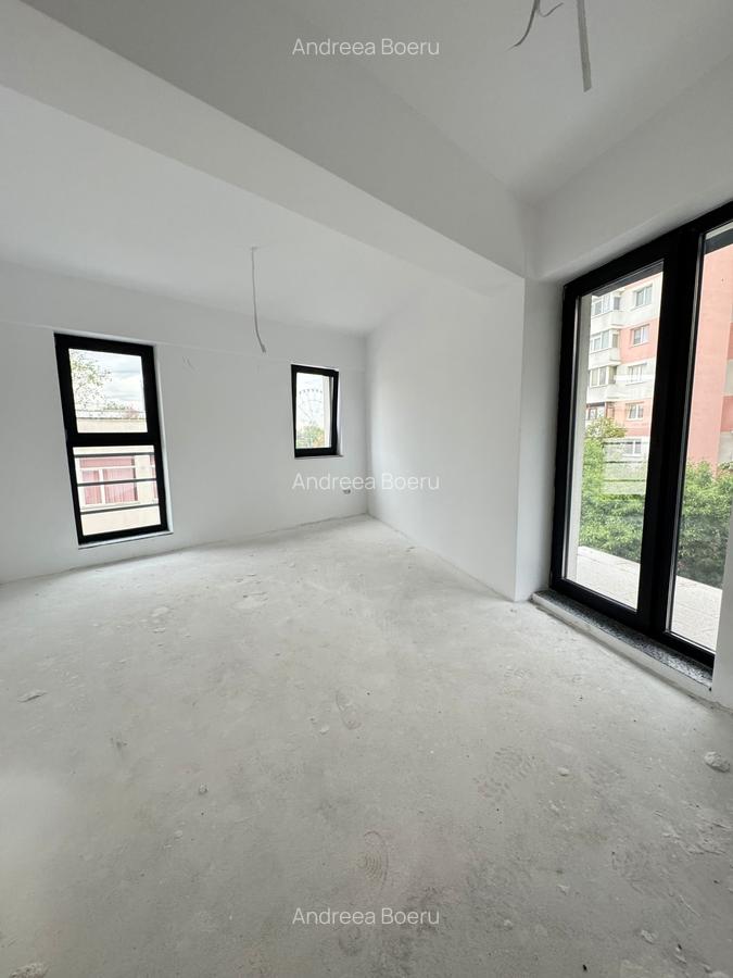VANZARE APARTAMENT 3 CAMERE DECOMANDAT-112.5 MP-TERASA 37 MP- TEIUL DOAMNEI - 2