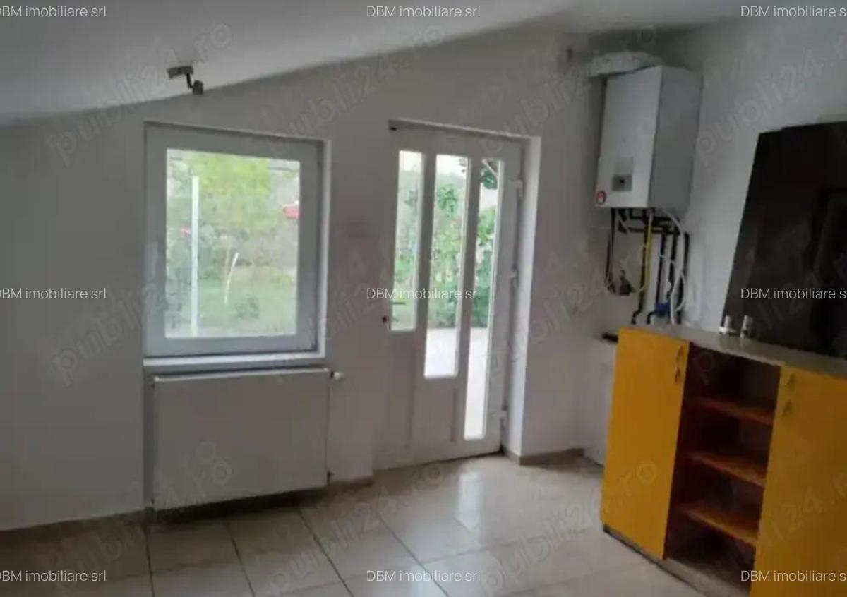 De inchiriat casa nemobilata zona Lipovei - 2