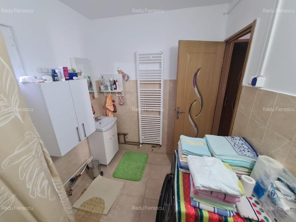 Casă + Anexă pe teren de 1.200 m² în Berislăvești, județul Vâlcea - 10