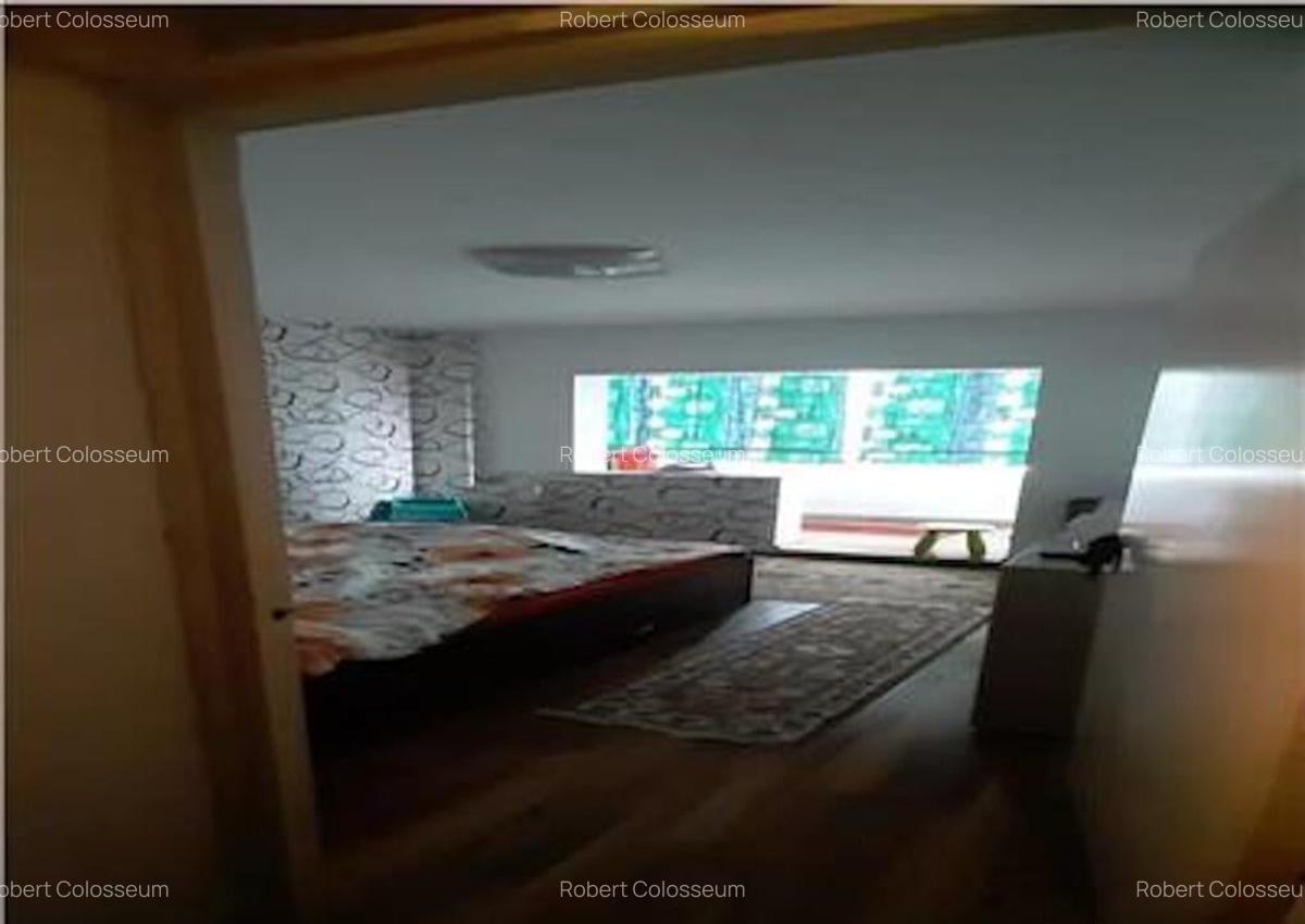 Apartament cu 4 camere, decomandat - zona Astra. - 2