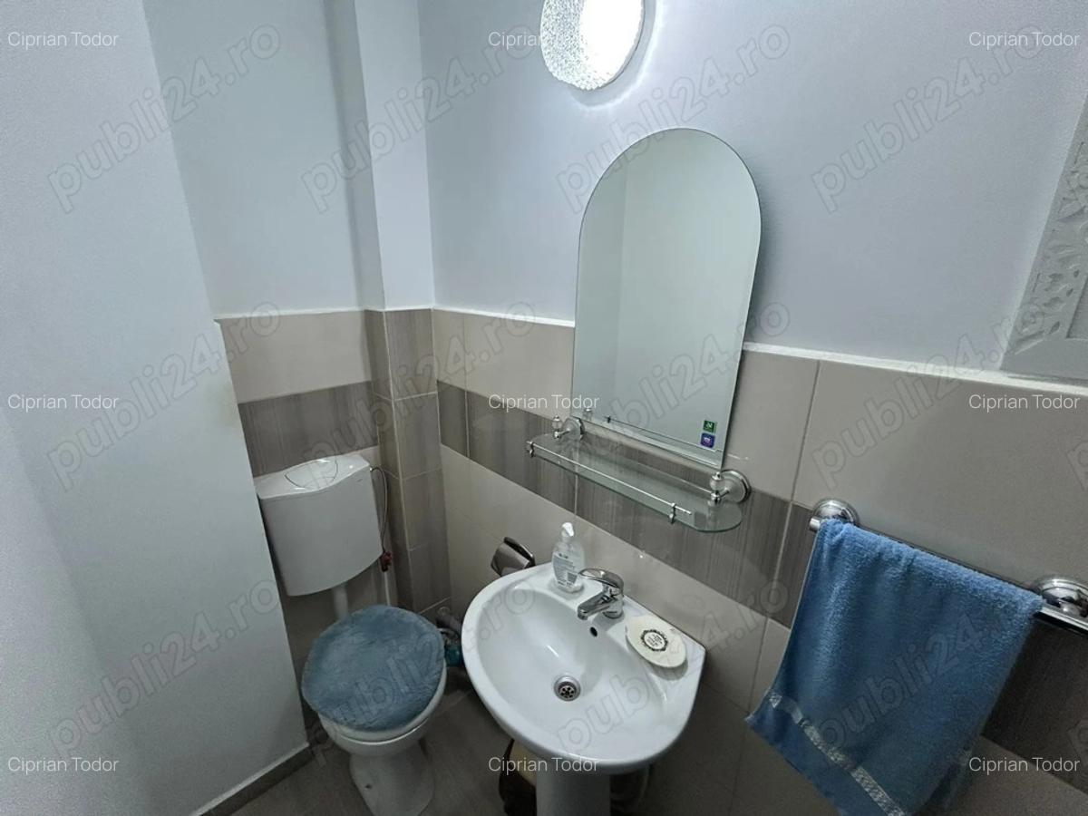 Apartament 3 camere, decomandat - zona Cetate - 4