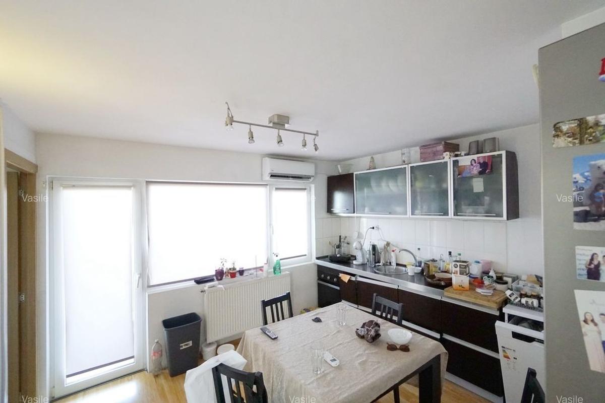 Vila D+P+1+M,Otopeni,300 mpu,ultracentral - 14