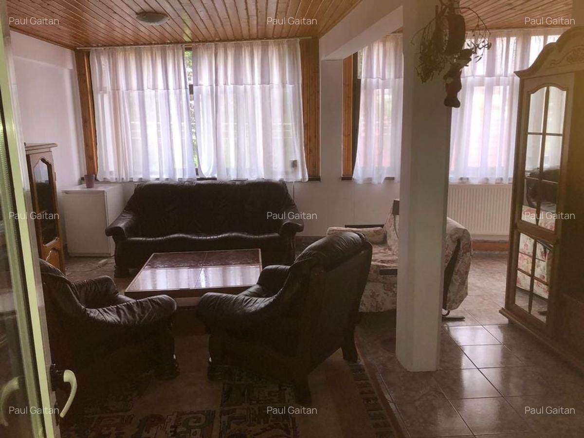 Vila Predeal 500 mp de renovat potential 6 apartamente 3 garaje - 5