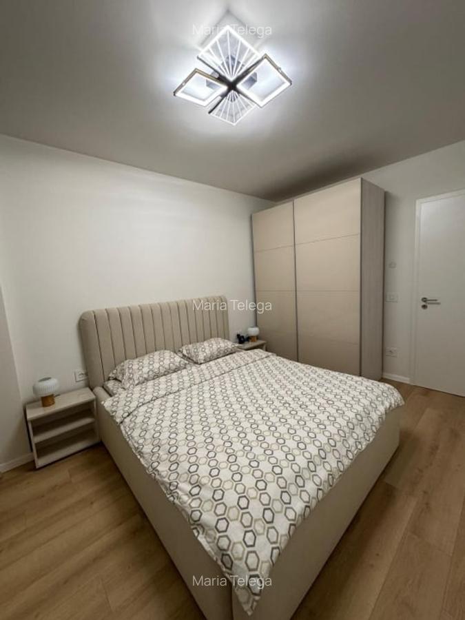 Apartament cu 2 camere decomandat în Tractorul - 8