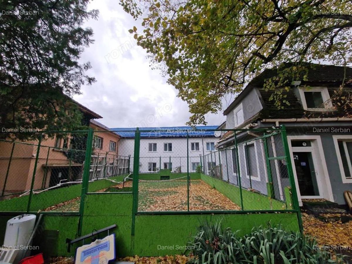 Resita CHIRIE Central, 146 mp. Parter, Etaj 1 - 3