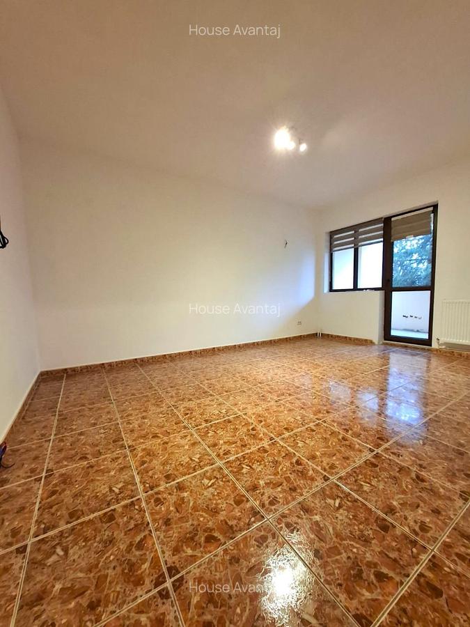 Apartament 3 Camere Ultracentral ,etaj 1 , garaj si boxa - 2