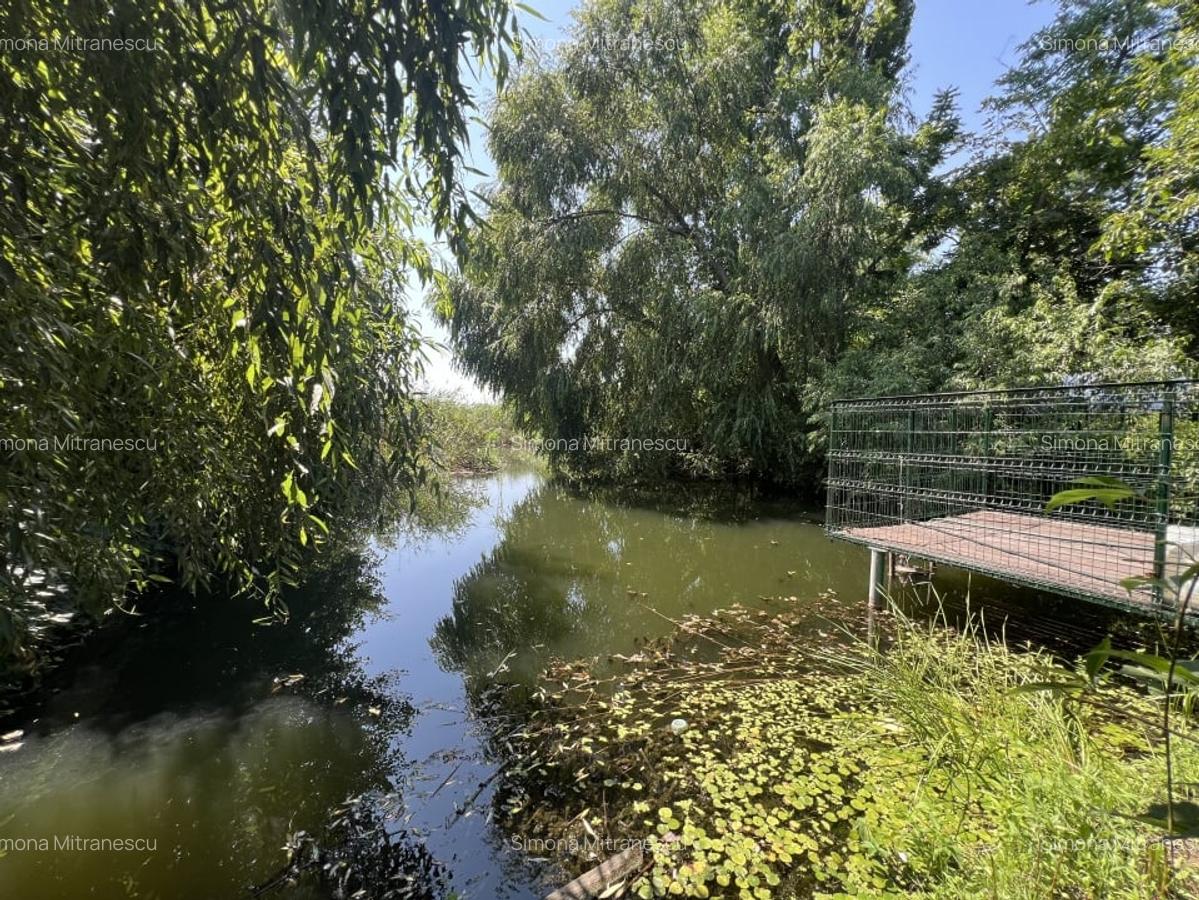 Teren Manastirea Snagov. Deschidere lac 22 m. Front stradal 30 metri. - 2