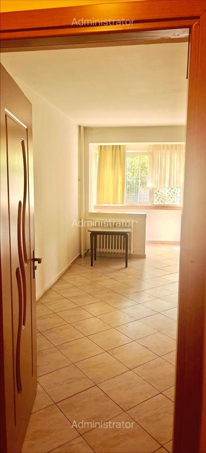 Garsonieră, spațiu comercial, investiție -Parc/Piață/Metrou Dr. Taberei - 1 Garsonieră, spațiu comercial, investiție -Parc/Piață/Metrou Dr. Taberei - 1