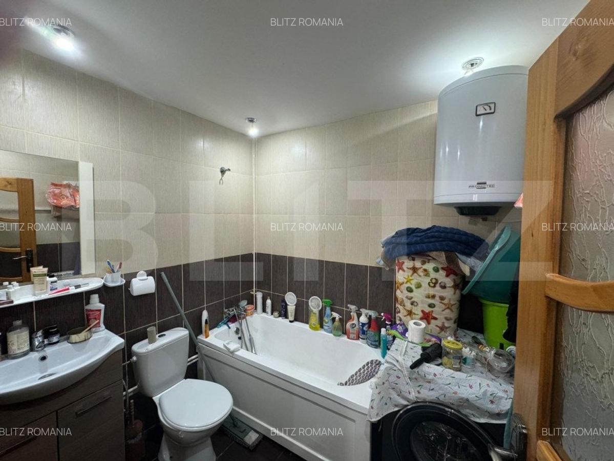 Casa , 2 camere, 55mp, + teren 43mp, zona centrala - 9