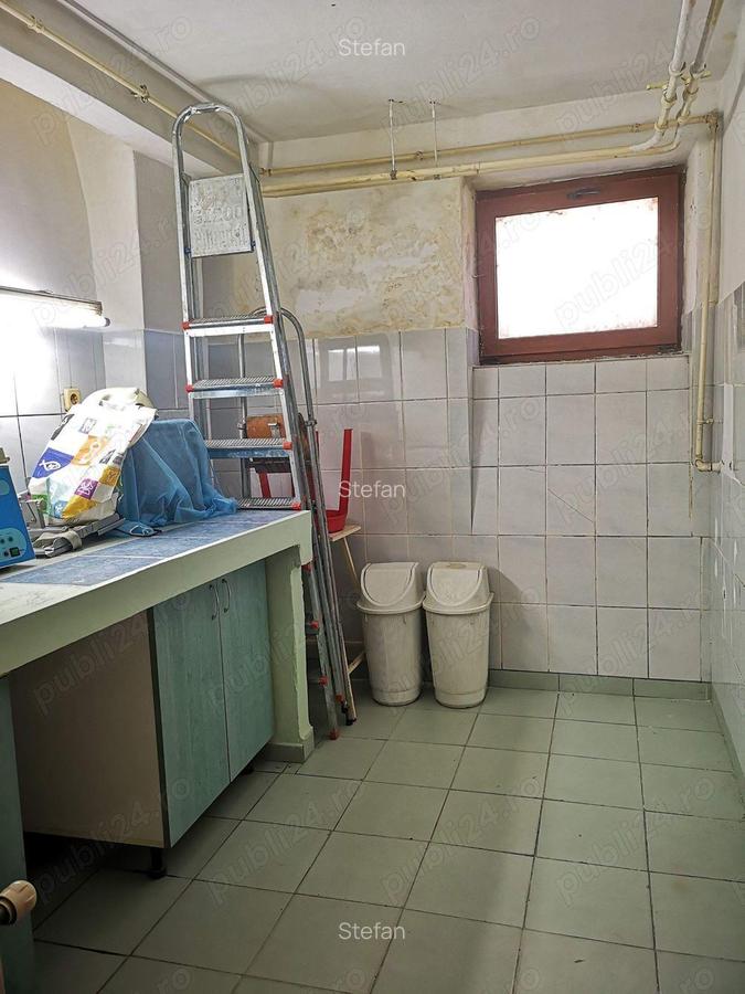 Cabinet de vanzare - 2