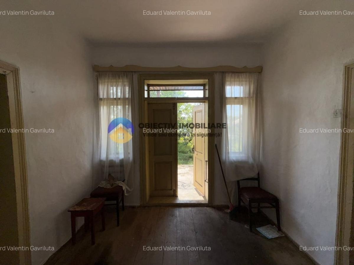Casa + teren spatios de vanzare - Girov - 19