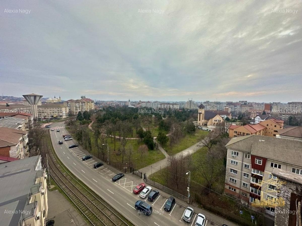 Apartament cu 3 camere decomandat în Rogerius - 26