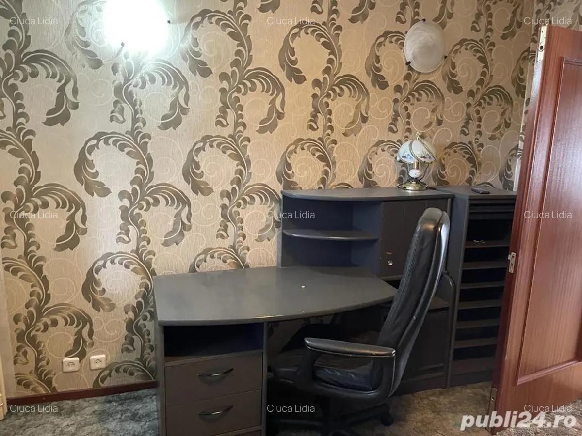 Inchiriez apartament cu 4 camere, in centru, bd Unirii - 6