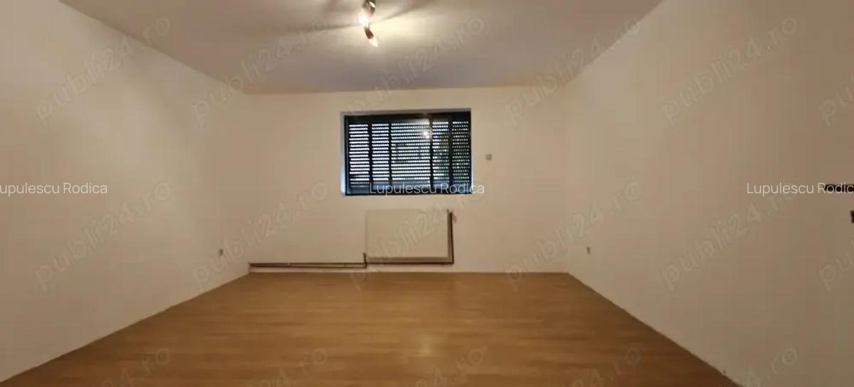 Casa de Vanzare - 7 Casa de Vanzare - 7