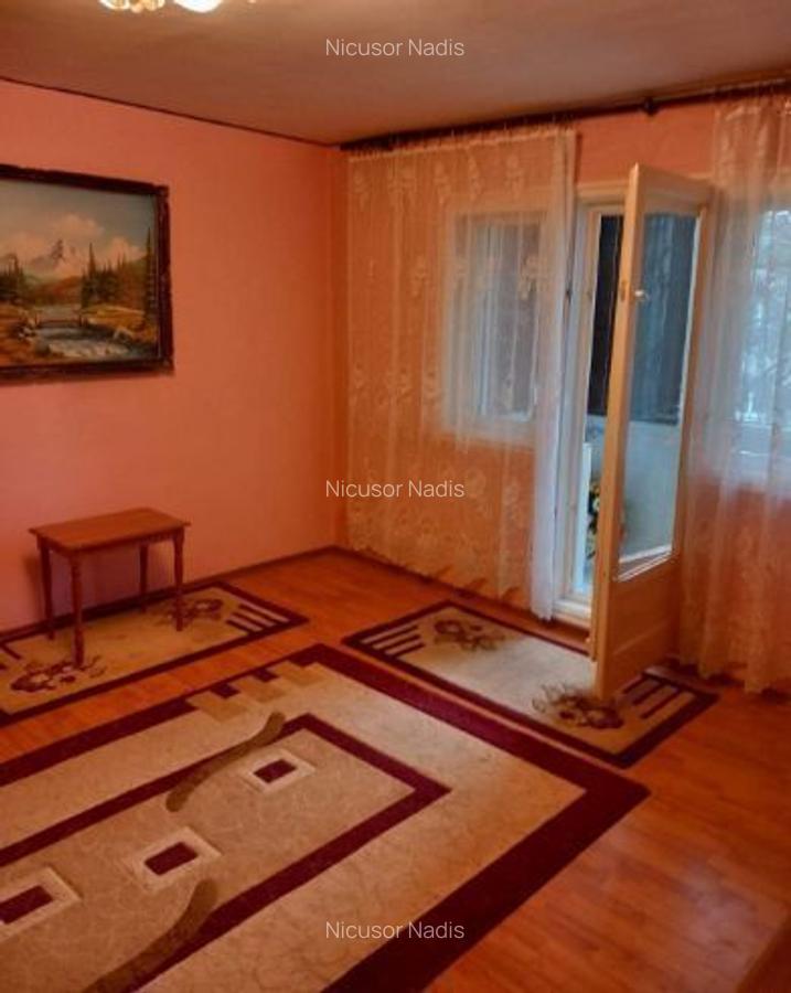 Apartament de vânzare - 2
