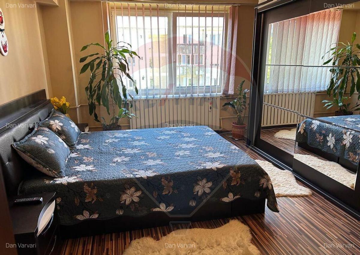 Apartament 3 camere in zona Central (zona OMV) Salonta - 10