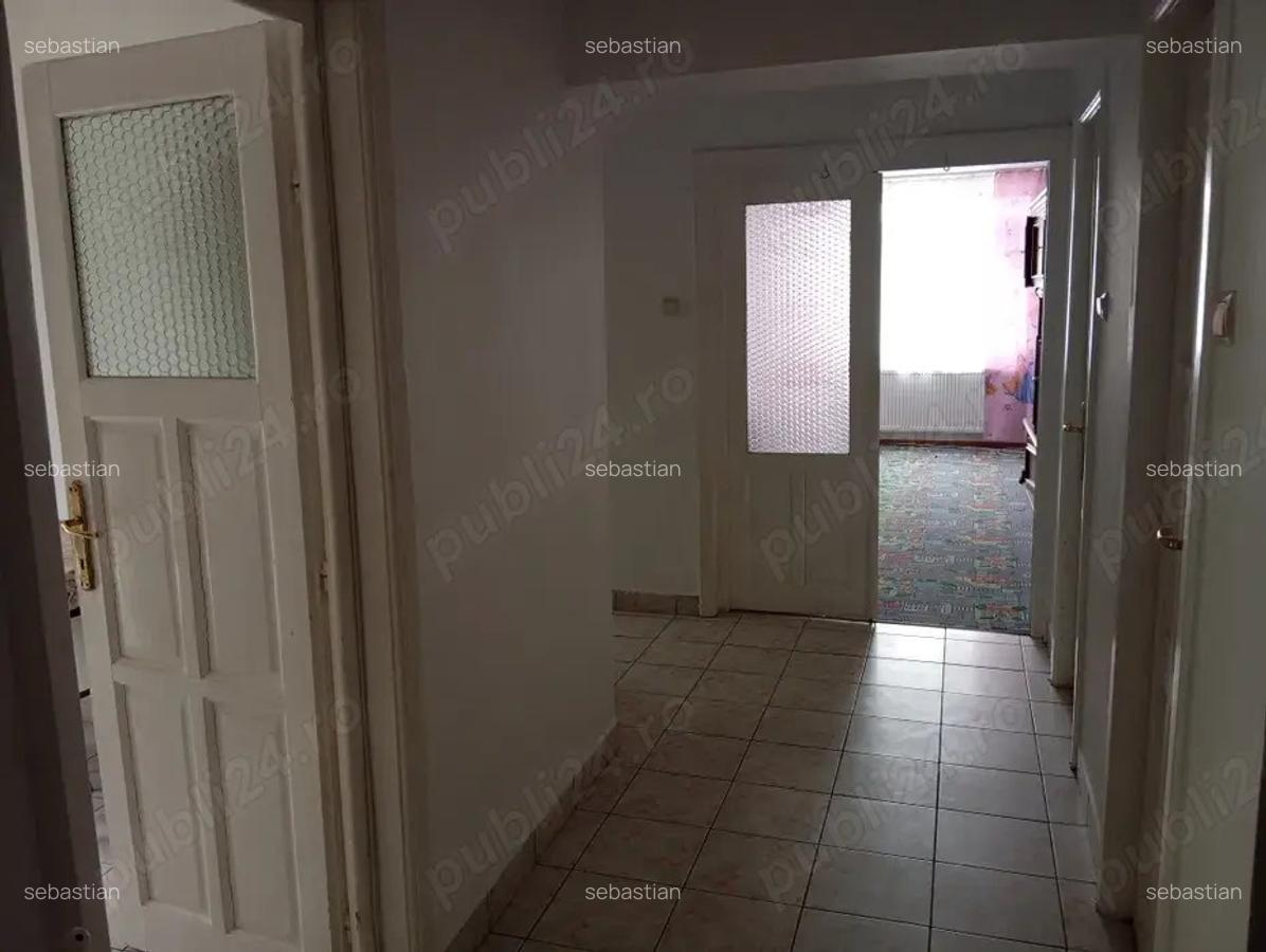 Ap 2 cam spatios 100 mp cu termoteca langa clinica Genesys Micalaca etaj 2 - 5