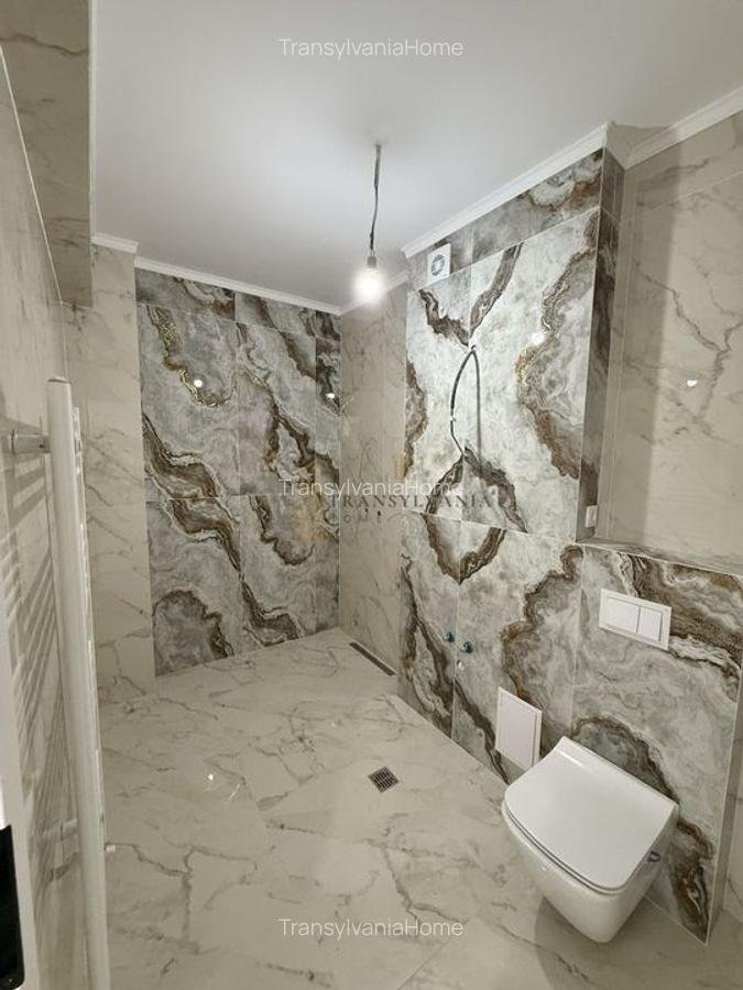 Apartament 2 camere, decomandat - 4