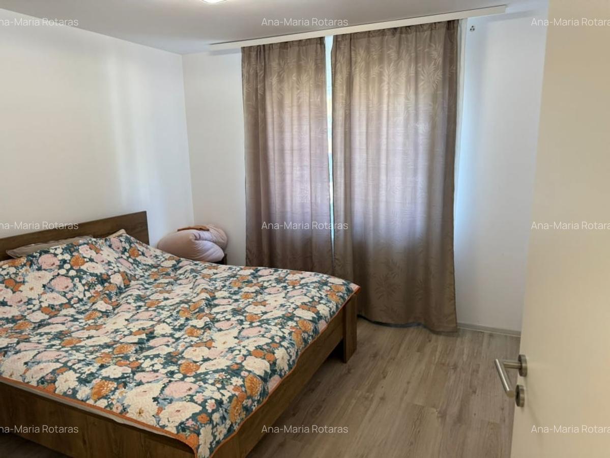 Apartament modern si spatios cu curte privata - 1
