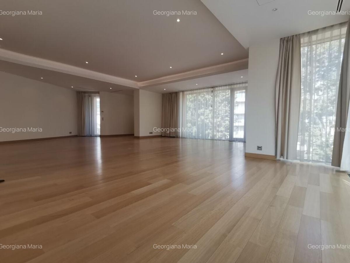 Apartament cu 3 camere decomandat în Primăverii - 2