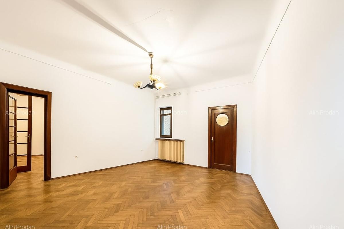 Refugiu interbelic cu 3 camere - 90 mp utili - Curte interioara - 8