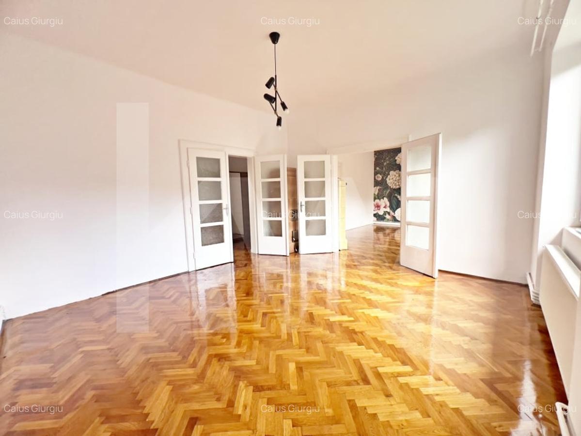 Casa pe un singur nivel cu 3 camere+pivnita. Pod si curte-Zona Sub Arini - 9