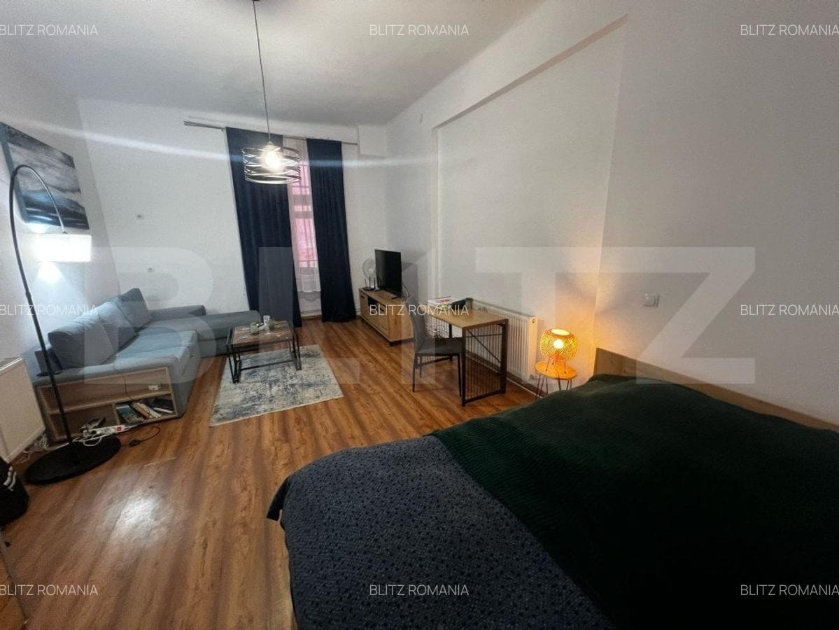 Apartament Ultracentral, Piata Libertatii, Geamuri la strada - 2