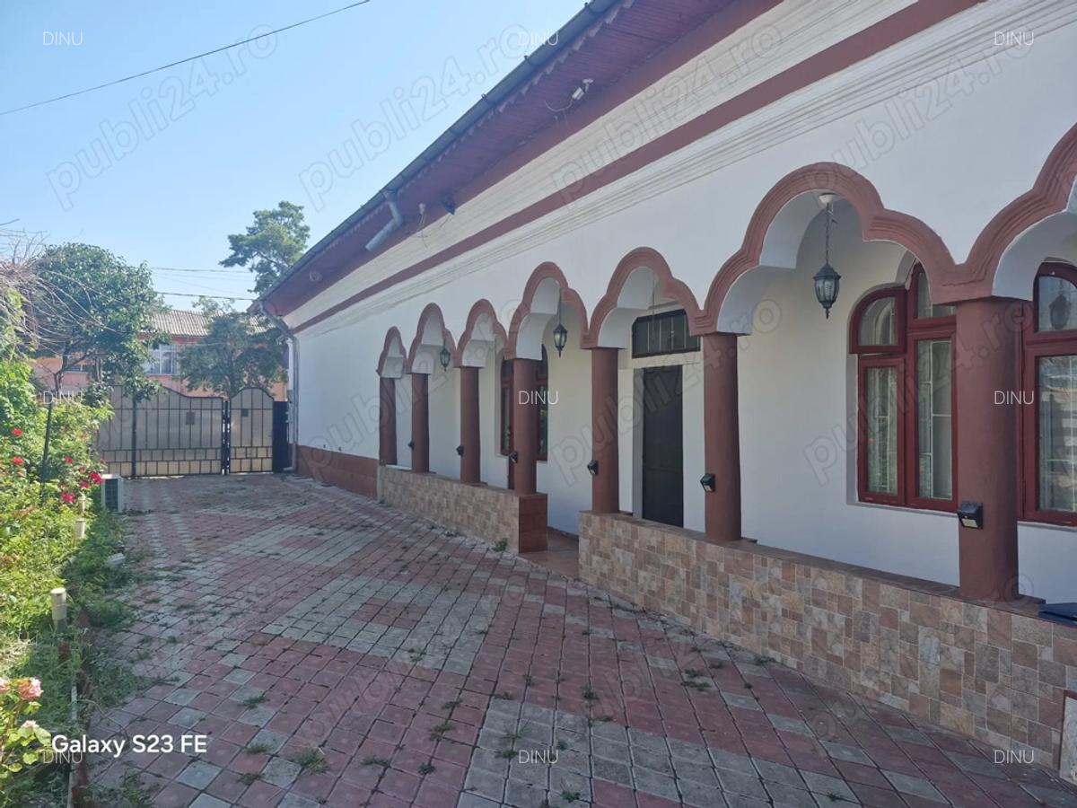 Vand casa deosebita - 1