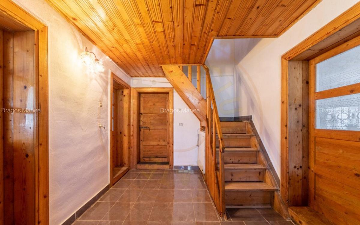 Casa rustica S+P+1 in oras, zona Gruiului, Campulung, AG - 13