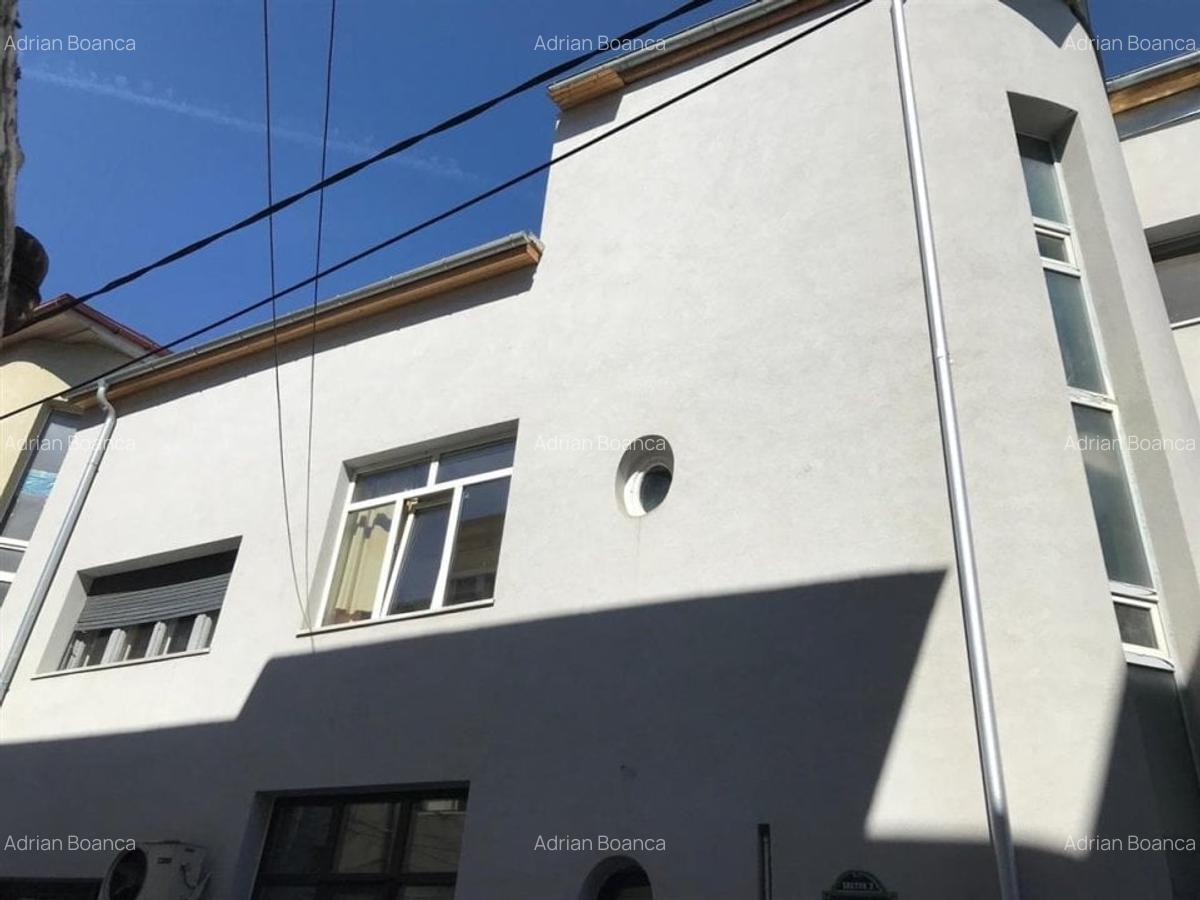 Apartament cu 5 camere semidecomandat în Moșilor - 1