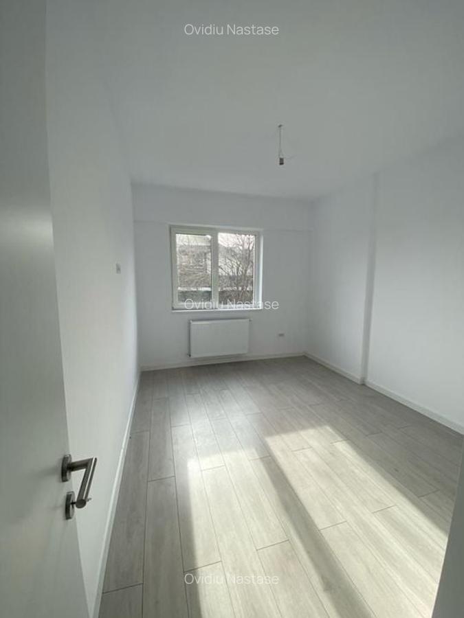 Apartament cu 2 camere decomandat în Apărătorii Patriei - 14