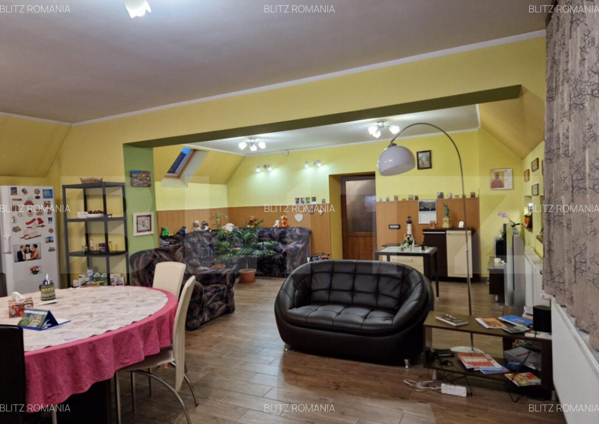 Casa deosebita individuala cu spatiu comercial ,se vand imp - 3