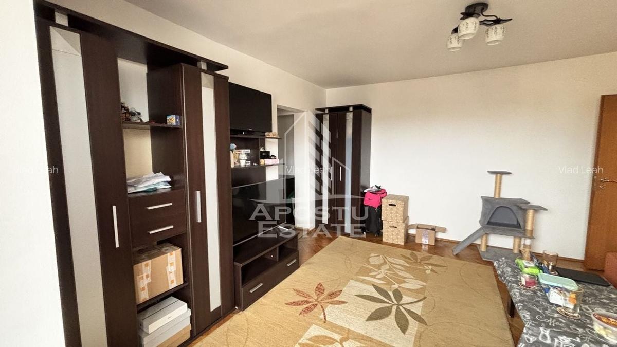 Apartament cu 3 camere semidecomandat, mobilat în Complex Studențesc - 3