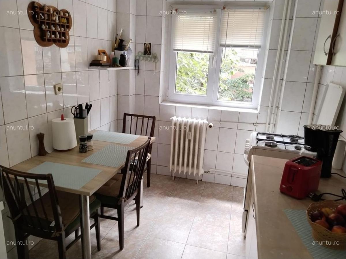 Obor, Colentina, Teiul Doamnei vav Sectia 7 Politie, 15 minute metrou - 5