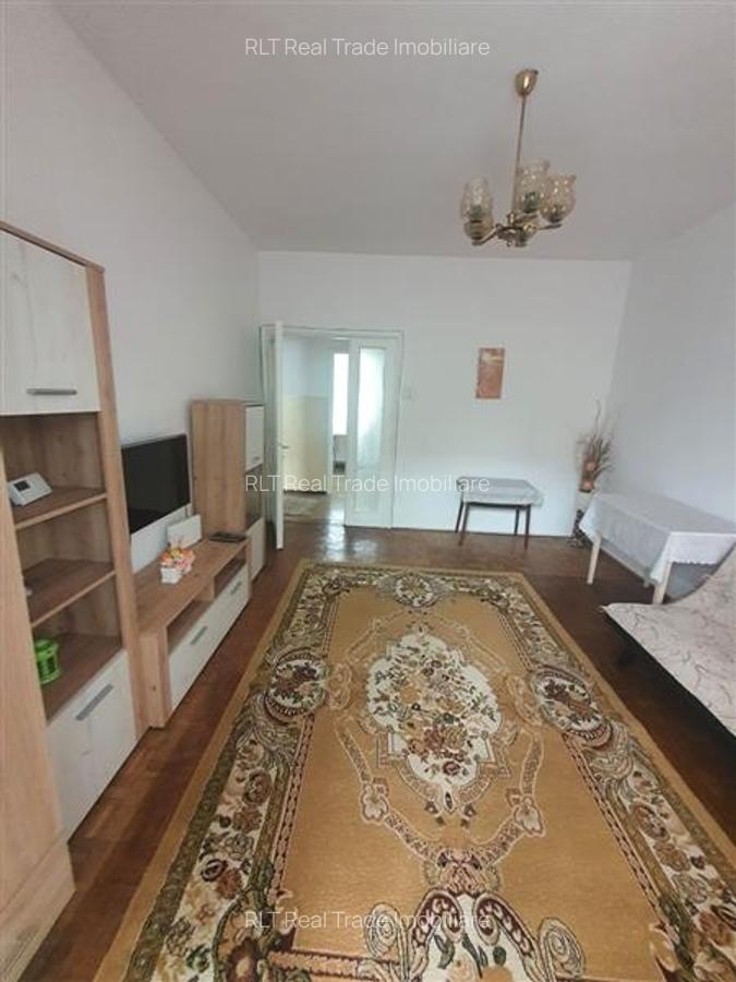 Apartament 2 camere decomandat etajul 1 Tractorul - 2