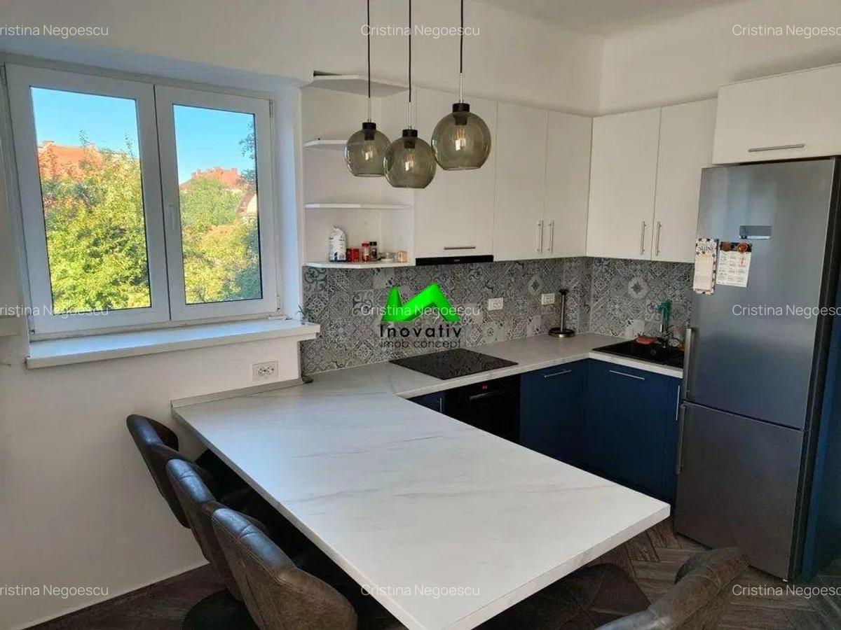 Apartament de inchiriat 4 camere  Sibiu Ultracentral - 3