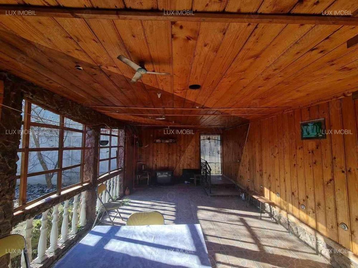 Casa Govora Sat - Gurisoara , 2 case in aceeasi curte , vand sau schimb - 2
