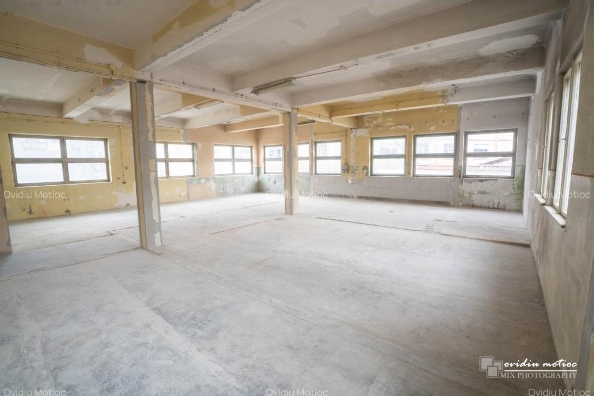 Spațiu industrial, 228 mp în Semicentral - 1