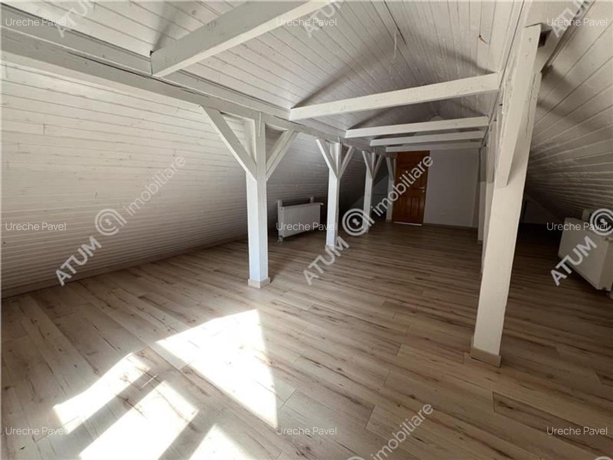 Cabana cu 7 camere 7 bai si teren 1000 mp in Avrig zona Mlaci - 23