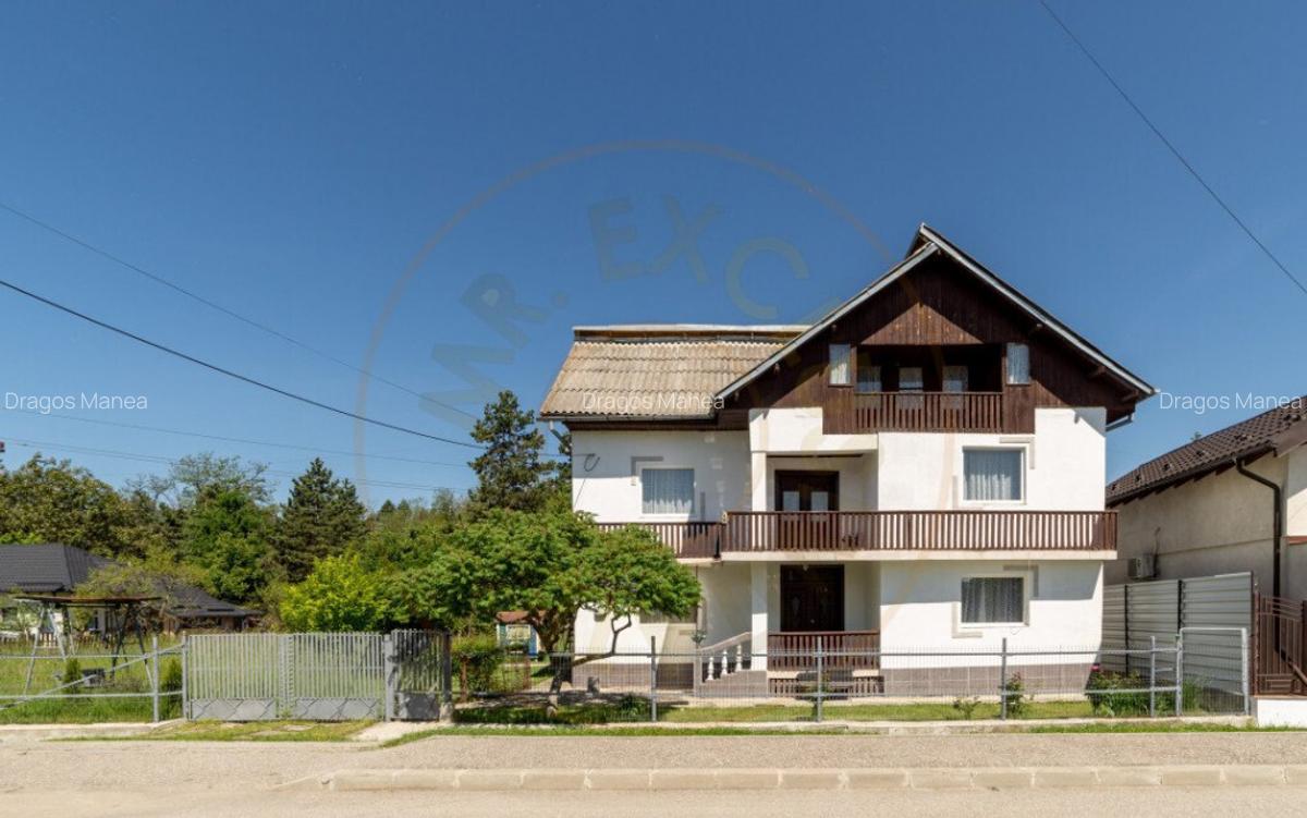 Casa rustica S+P+1 in oras, zona Gruiului, Campulung, AG - 1