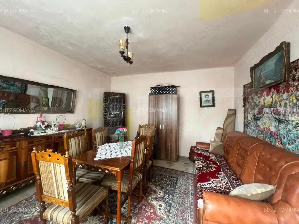 Casa cu 2 camere curte spa?ioasa ?i gradina ingrijita - 7