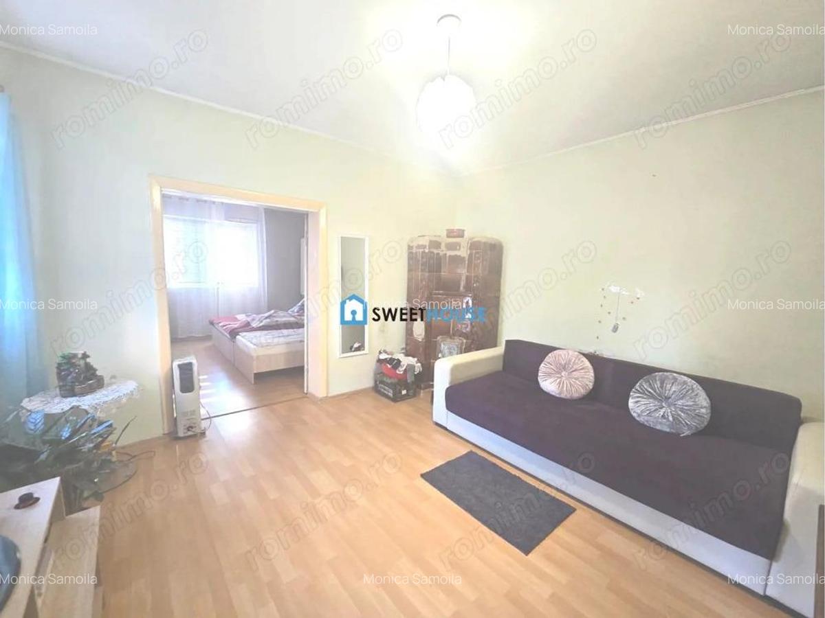 Casa de vanzare in zona centrala Oltet - 1